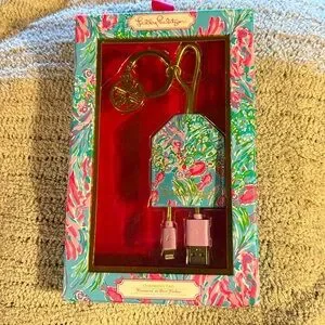 Lily Pulitzer Charging Tag - Never gave Zero battery and no charger again
