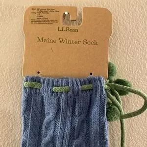 LL Bean Maine Winter Socks Womens Sz L-XL Acrylic/Wool-Blend Blue Pom Pom