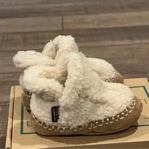LL Bean Toddler Sherpa Fleece Suede Cozy Slipper Booties Beige Size 3/4 EUC