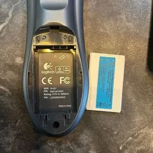 Logitech Harmony 880 Gray Universal Remote With Charging Dock
