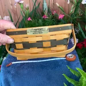 Longaberger Double hinged Handle Vintage Christmas basket W/o liner