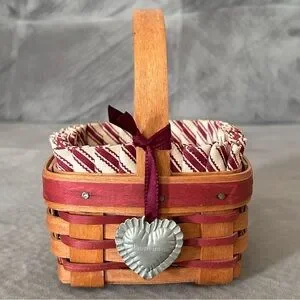 Longaberger Sweetheart Basket With Pewter Heart Tie