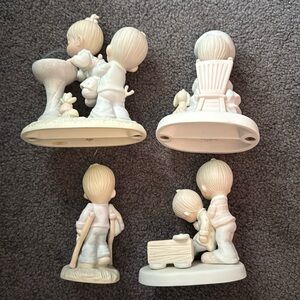 LOT OF 4 PRECIOUS MOMENTS Vintage Figures