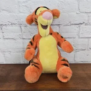 Lot Of 5 Disney Tigger Plush & Dumbo Friendly Tales - Musical Tigger Disney