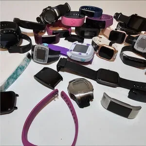 Lot Of Fitness Trackers Smart Watches Various Brands For Parts Or Repair