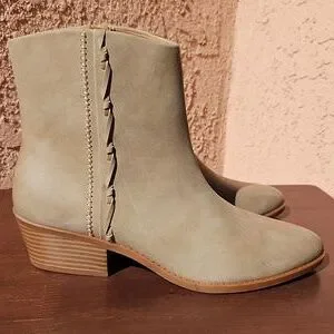 Lucky Brand Fakelle Ankle Boots 9