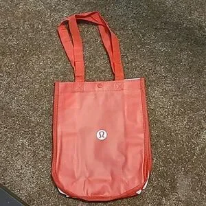 Lululemon reusable shopping bag red
