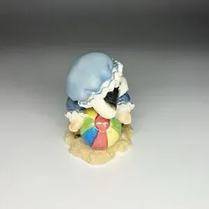 Mary’s Moo Moos Enesco Figurine #257532 Month August Moo And Me By The Sea 1996