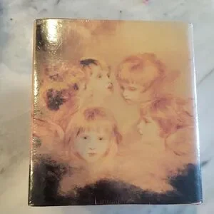 Melannco International - The Keeper Of Memories - Cherubs Themed Photo Library