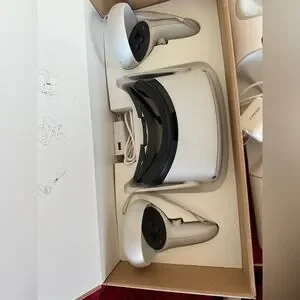 Meta Quest 2 VR Headset W/Controllers & Accessories