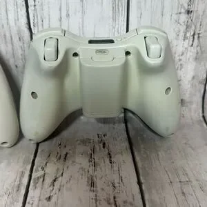 Microsoft Xbox 360 Wireless Controller White TESTED Genuine OEM Set Of 2