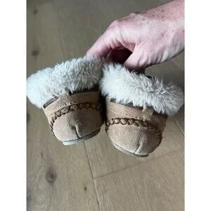 Minnetonka Fur Booties Moccasin Girls Youth Size 2