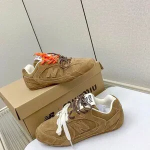 Miumiu X New Balance 530 Classic Sneake