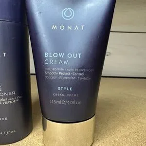 Monat Haircare Lot Of 2