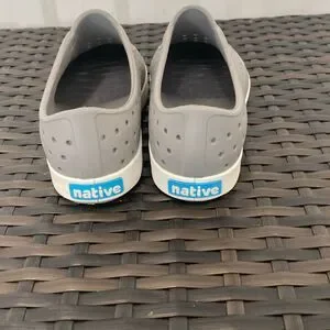 Native Jefferson Shoes Junior Size 1