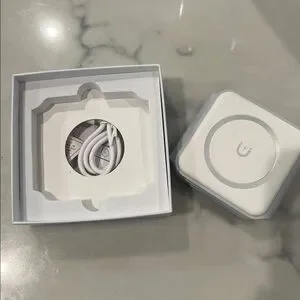 NEW 3 In 1 Magnetic Wireless Charger - White