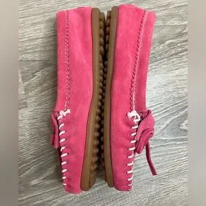 NEW 5.5 MINNETONKA × Hello Kitty Kawaii Pink Leather Moccasins