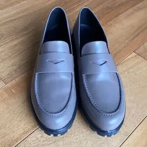 NEW Ecco “Modtray” Penny loafer