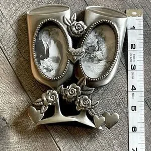New Fetco Metal Champagne Glasses Picture Frame. 6in. X 5 In. Total