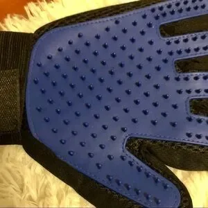 New FurLuv Pet Groom & Massage Righthand Glove In Royal Blue