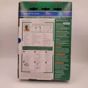 New In Box PETSAFE Plastic Pet Door Small 1-15 LBS New 6-3/8"x10-1/8"