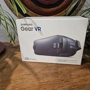 New In Box Samsung Gear Virtual Reality Oculus Headset