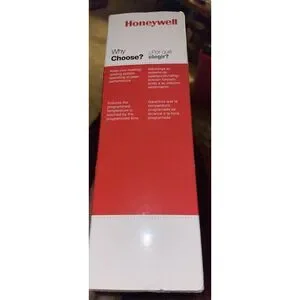 New In Package Honeywell Home RTH2410B 5-1-1 Day Programmable Thermostat