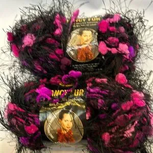 New Lion Brand Fancy Fur Eyelash Yarn 2 Skeins New Lion Brand Fancy Fur Eyelash Yarn 2 Skeins