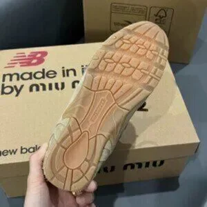 NEW MiuMiu X New Balance 530 Casual Sneakers