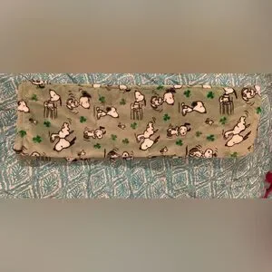NEW NWT Snoopy Berkshire St. Patty’s Day Blanket Throw Shamrock Peanuts