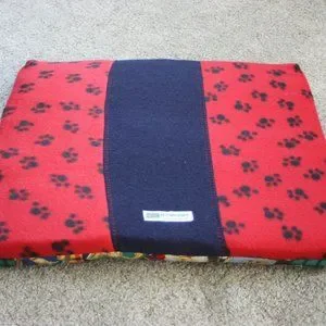 NEW Pet Bed Double-sided Cushion Red Blue Pawprint Travel Dogs
