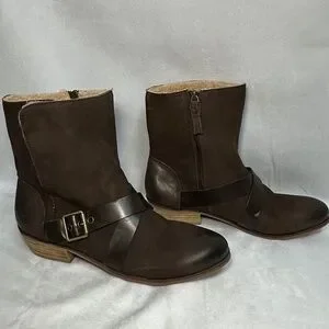 New Softwalk Rayne Brown Soft Leather Pull On Mid Buckle Bootie New Softwalk Rayne Brown Soft Leather Pull On Mid Buckle Bootie