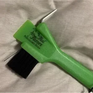NEW Tail Tamer Economy Horse Hoof Pick & Brush