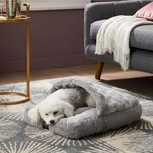 New York PET Kendall Fluted Geo Cozy Slipper Cave Pet Bed