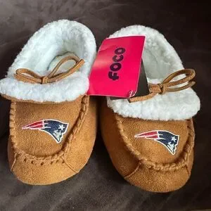 NFL Kids New England Patriots moccasins size 3-4 M