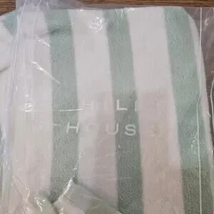 NIB Hill House Sankaty Hand Towels (2)