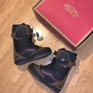 NIB The North Face x Vans - Verse Snowboard Boots