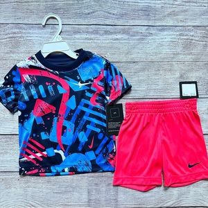Nike Dri-Fit 2 Piece T-Shirt & Shot Set NEW