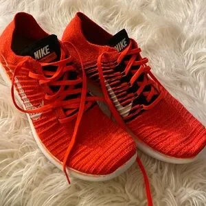 NIKE Free RN Flyknit Running Sneakers