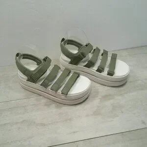 Nike Icon Classic Platform Light Army Green Sandals Size 11 - New In Box