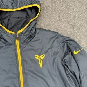 Nike Kobe Hooded Insulated Primaloft Jacket Black Size Large Rare Mamba