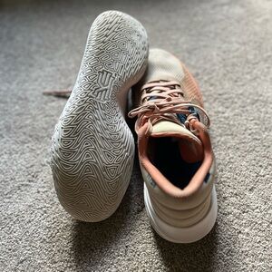 Nike Kyrie Flytrap 5 ‘Ratten Hemp’