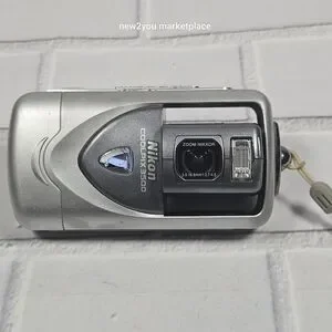 Nikon Coolpix 3500 Silver Digital Camera With Rotating Lens E3500 - UNTESTED