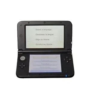 Nintendo 3DS XL (SPR-001) BUNDLE