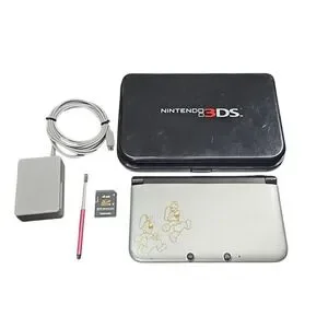 Nintendo 3DS XL (SPR-001) BUNDLE