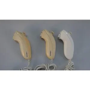 Nintendo Wii Remote Controllers Lot Of 3 Nun Chucks And 1 Wii Mote