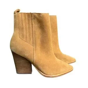NWOB Marc Fisher Mariel Beige Suede Pointed Toe Block Heel Ankle Boots Size 5M