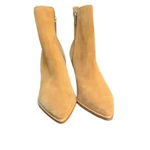 NWOB Marc Fisher Mariel Beige Suede Pointed Toe Block Heel Ankle Boots Size 5M