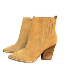 NWOB Marc Fisher Mariel Beige Suede Pointed Toe Block Heel Ankle Boots Size 5M