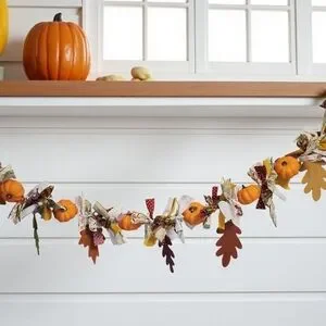 NWOT Autumn Pumpkin Garland with Wooden Leaves